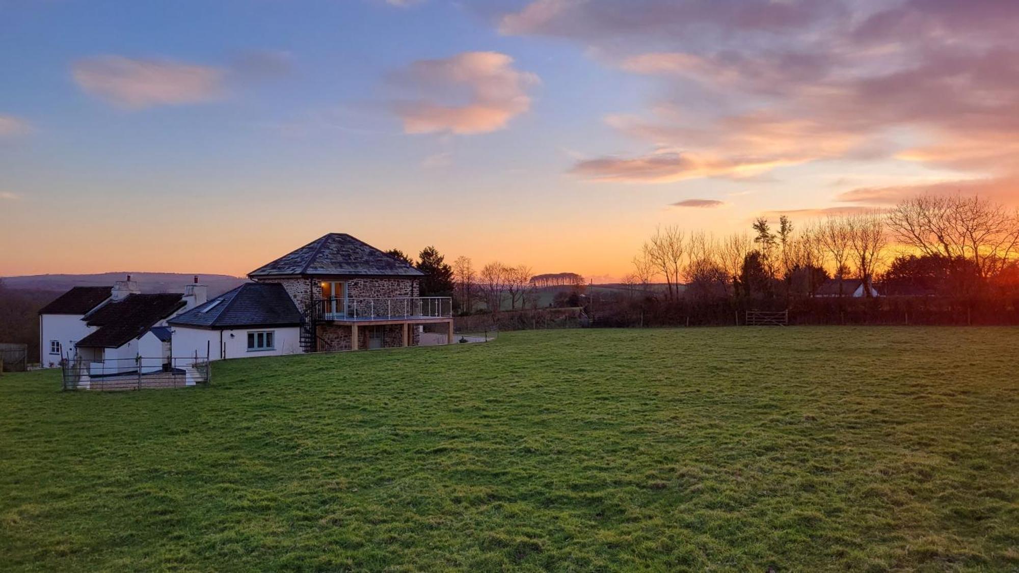 Holiday home 18th Century Renovated Barn In Beautiful Devon Countryside Broadwoodwidger